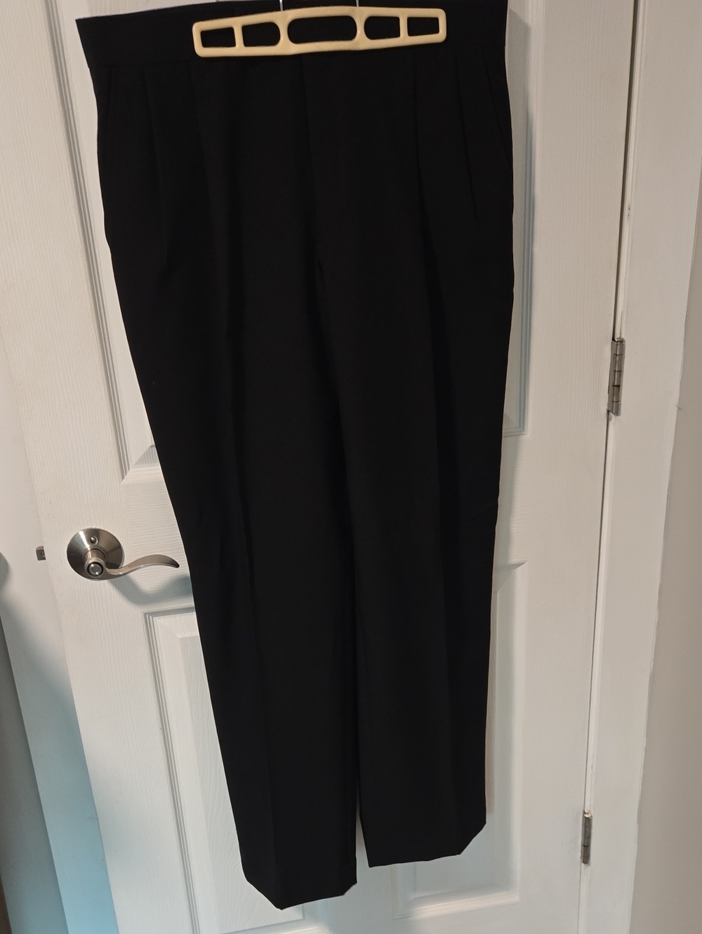 Men's Black Pleated Dress Pants